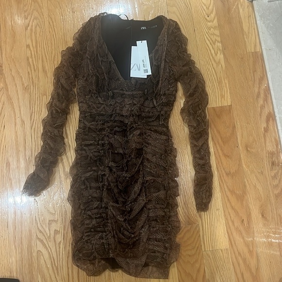 Zara blogger long sleeve tulle.snake print ruched dress - Picture 3 of 4